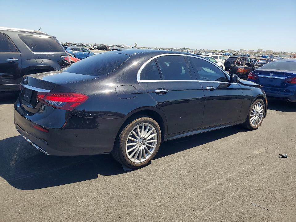 59232836 :رقم المزاد ، W1KZF8DB7NB052422 vin ، 2022 Mercedes-benz E مزاد بيع