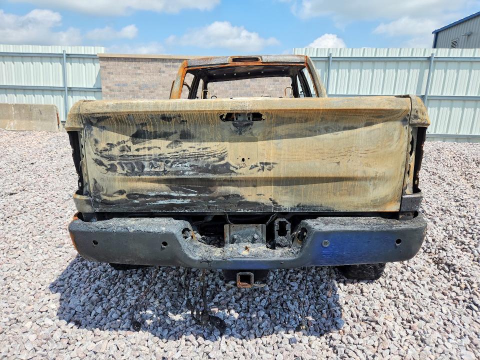57630766 :رقم المزاد ، 3C6UR5CL9JG207081 vin ، 2018 Ram 2500 مزاد بيع