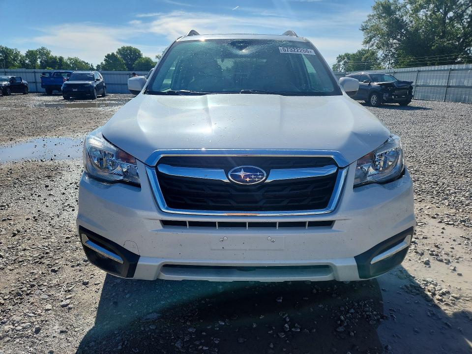 2017 Subaru Forester მანქანა იყიდება აუქციონზე, vin: JF2SJAGC9HH579130, აუქციონის ნომერი: 57322266