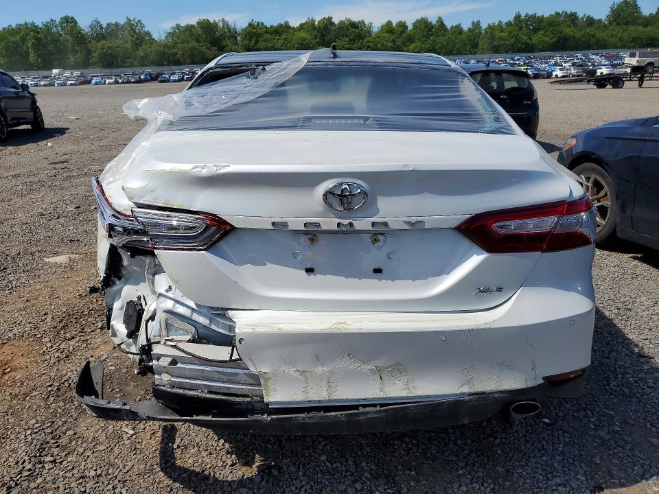Продажа на аукционе авто 2018 Toyota Camry, vin: 4T1BZ1HK2JU017799, номер лота: 56262906