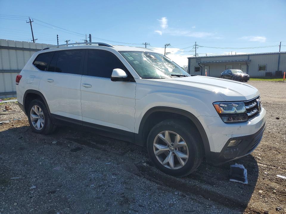 58057986 :رقم المزاد ، 1V2LR2CA7JC586651 vin ، 2018 Volkswagen Atlas مزاد بيع