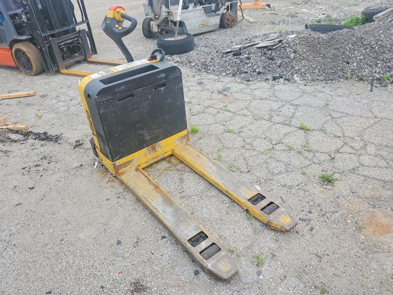 Продажа на аукционе авто 2015 Yale Fork, vin: B827N59534M, номер лота: 55922446