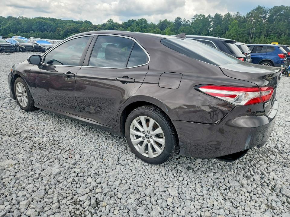 58189326 :رقم المزاد ، 4T1B11HK3KU270560 vin ، 2019 Toyota Camry مزاد بيع