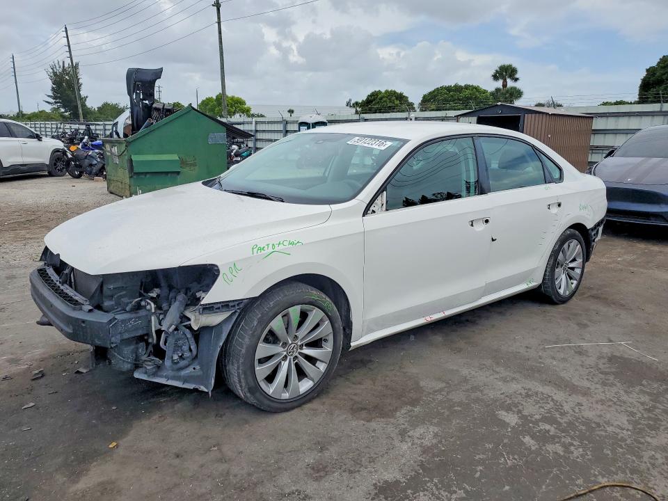 Продажа на аукционе авто 2015 Volkswagen Passat, vin: 1VWAT7A30FC052312, номер лота: 59122316