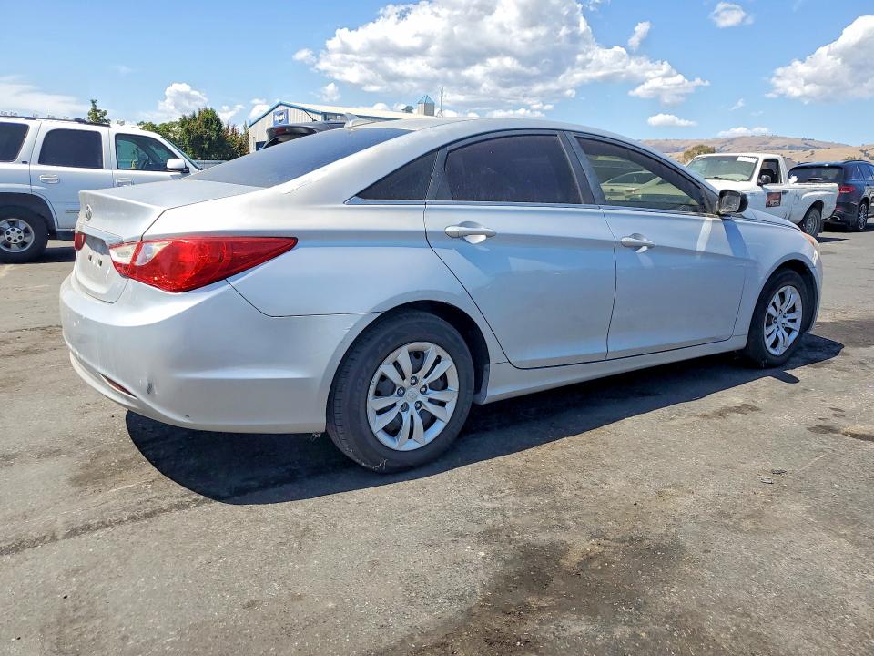 2011 Hyundai Sonata მანქანა იყიდება აუქციონზე, vin: 5NPEB4AC0BH266205, აუქციონის ნომერი: 59368616