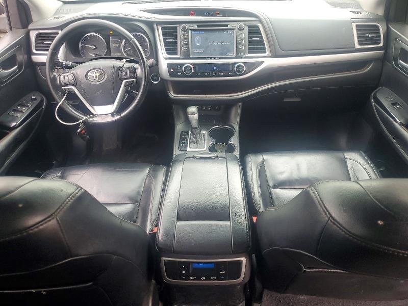 57370666 :رقم المزاد ، 5TDKZRFHXJS538705 vin ، 2018 Toyota Highlander مزاد بيع