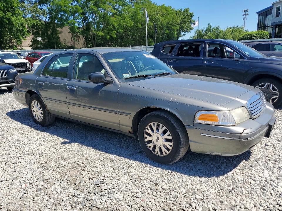 Aukcja sprzedaży 2004 Ford Crown Victoria, vin: 2FAFP74W94X126271, numer aukcji: 56056906