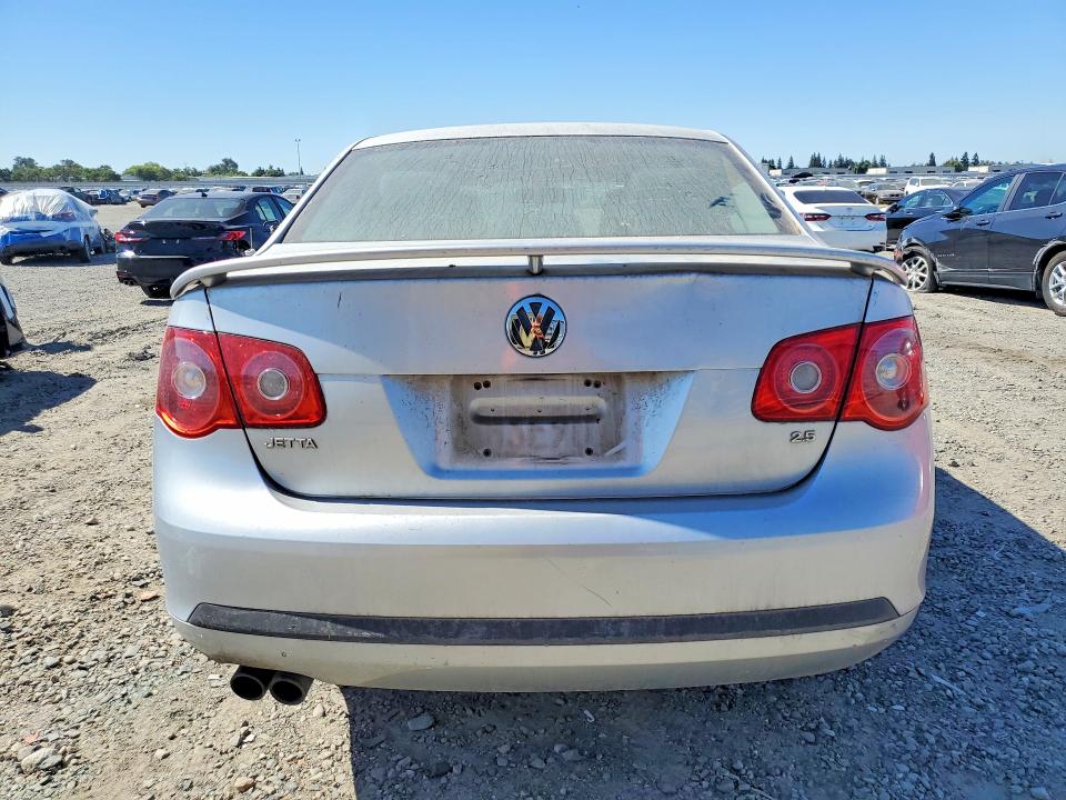 2005 Volkswagen New Jetta მანქანა იყიდება აუქციონზე, vin: 3VWRG71K45M647661, აუქციონის ნომერი: 58434056