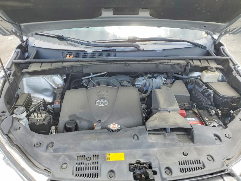 Продаж на аукціоні авто 2018 Toyota Highlander, vin: 5TDKZRFH1JS260809, номер лоту: 57115686