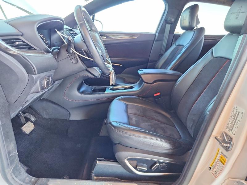 Продажа на аукционе авто 2017 Lincoln Mkc, vin: 5LMCJ4D99HUL21493, номер лота: 55620316