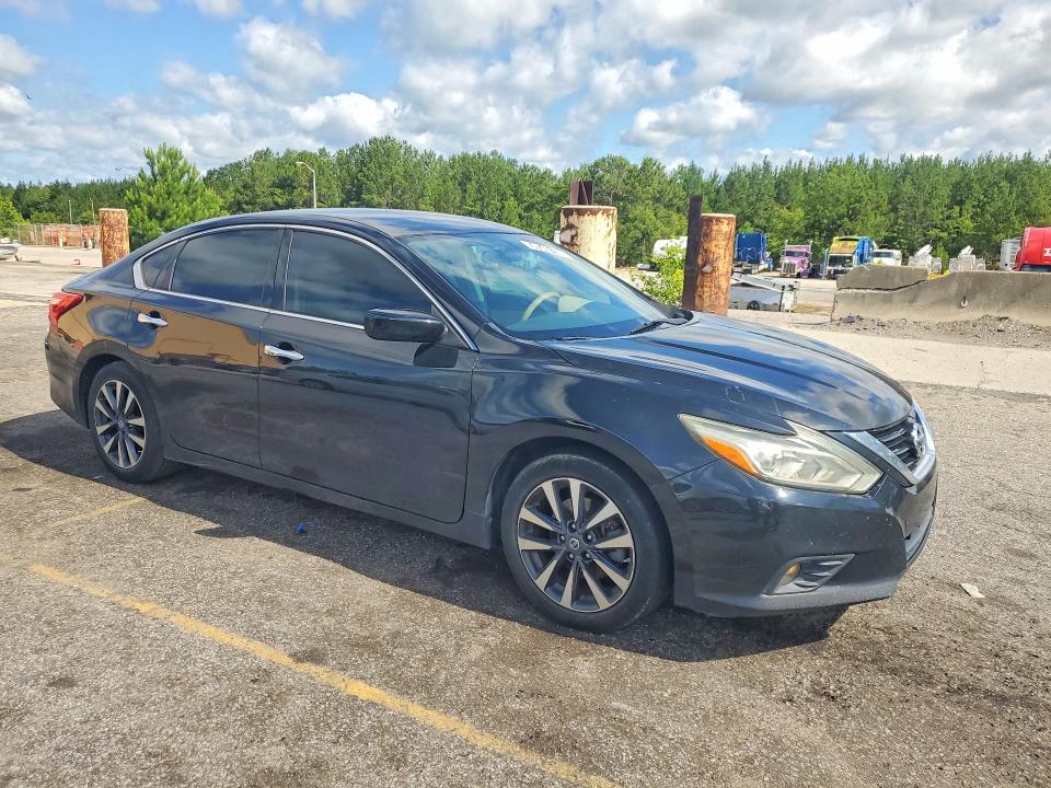 2017 Nissan Altima მანქანა იყიდება აუქციონზე, vin: 1N4AL3AP2HC211399, აუქციონის ნომერი: 58546156