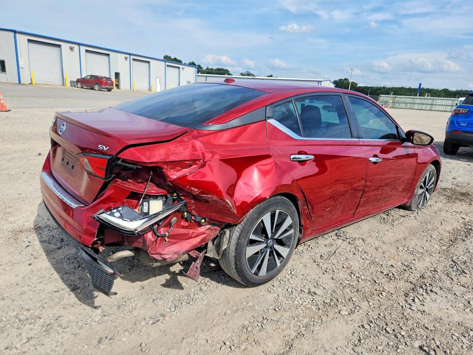 56159306 :رقم المزاد ، 1N4BL4DV8MN382466 vin ، 2021 Nissan Altima مزاد بيع