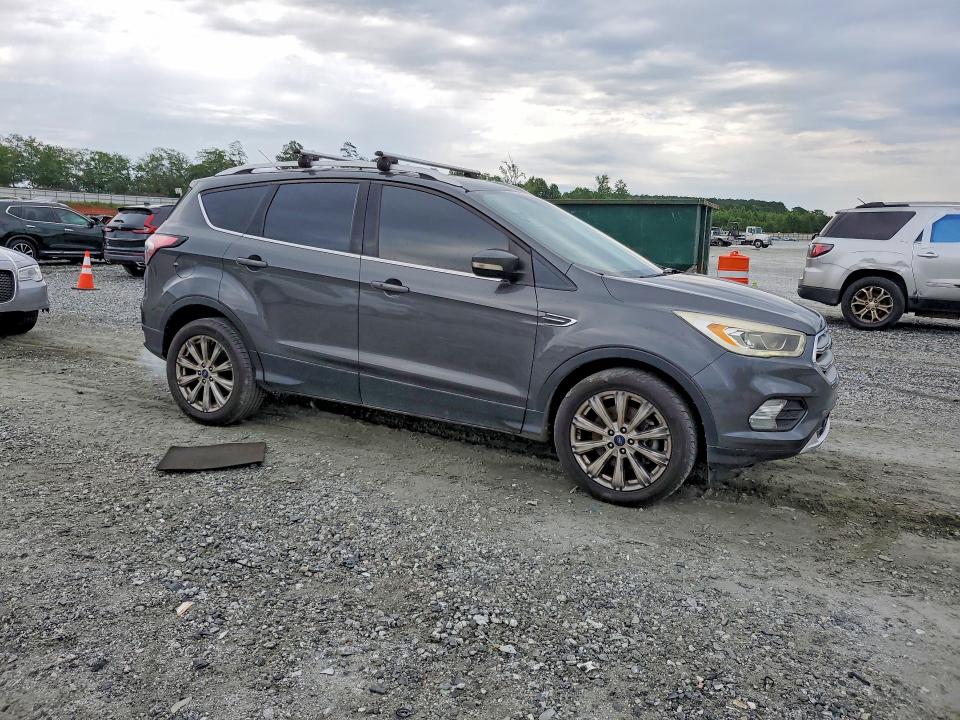 2017 Ford Escape მანქანა იყიდება აუქციონზე, vin: 1FMCU0J92HUE42776, აუქციონის ნომერი: 55996076