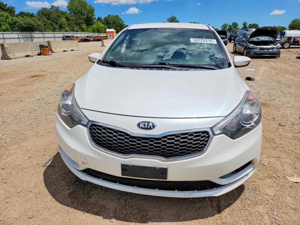 2015 Kia Forte მანქანა იყიდება აუქციონზე, vin: KNAFX4A89F5318189, აუქციონის ნომერი: 58229316
