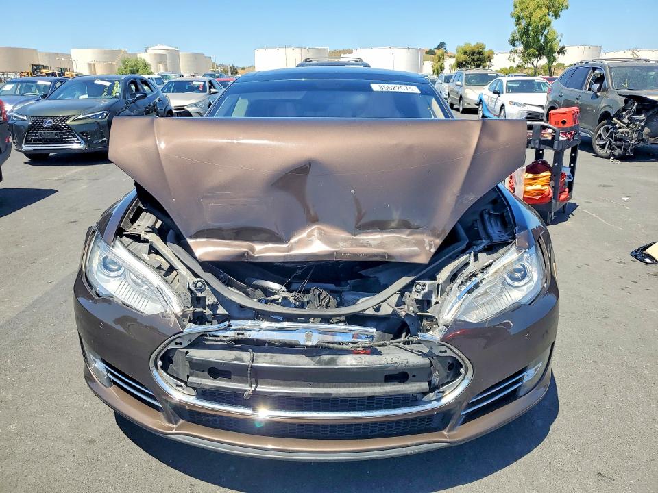 2014 Tesla Model S მანქანა იყიდება აუქციონზე, vin: 5YJSA1H16EFP35857, აუქციონის ნომერი: 85622675
