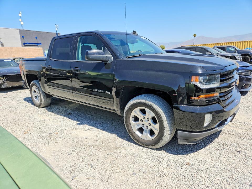 56550646 :رقم المزاد ، 3GCUKRECXJG241872 vin ، 2018 Chevrolet Silverado مزاد بيع
