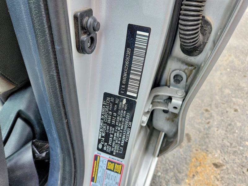 58330546 :رقم المزاد ، KNADM4A35H6062389 vin ، 2017 Kia Rio مزاد بيع