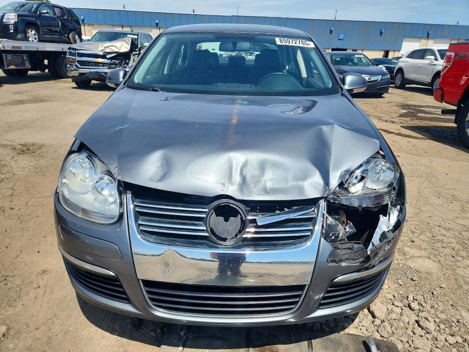 85972785 :رقم المزاد ، 3VWRZ7AJ0AM129882 vin ، 2010 Volkswagen Jetta مزاد بيع