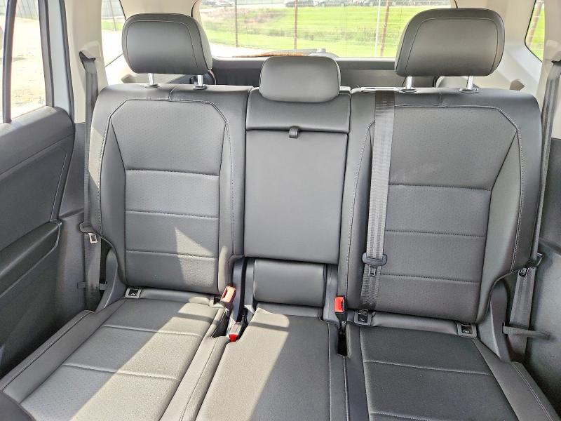 Продажа на аукционе авто 2018 Volkswagen Tiguan, vin: 3VV2B7AX9JM033084, номер лота: 57872286
