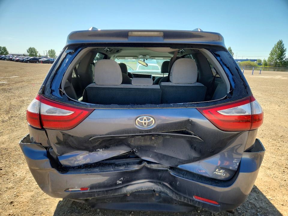 Продажа на аукционе авто 2017 Toyota Sienna, vin: 5TDJZ3DC4HS185274, номер лота: 58824956