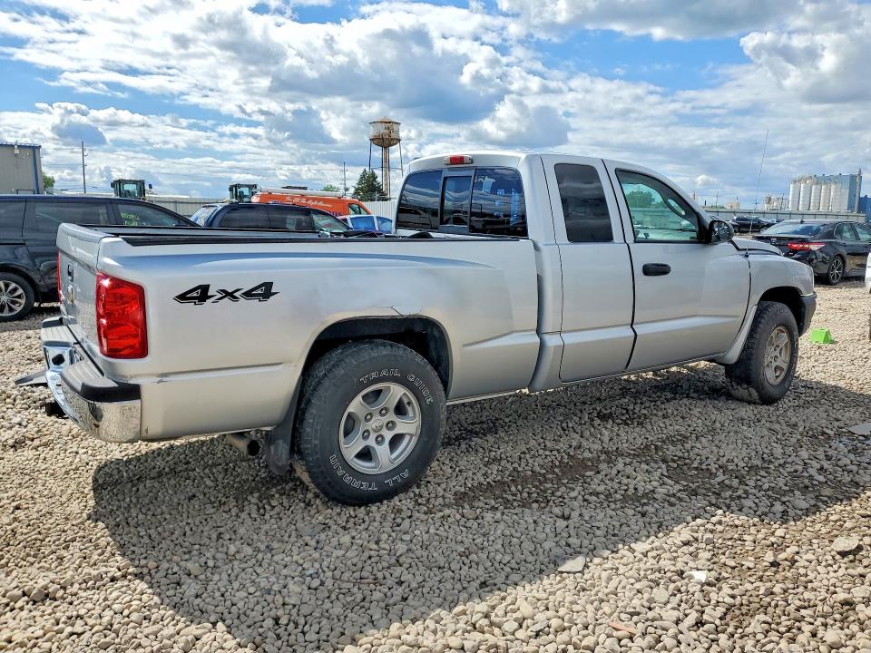 2005 Dodge Dakota მანქანა იყიდება აუქციონზე, vin: 1D7HW42K15S295733, აუქციონის ნომერი: 57424046