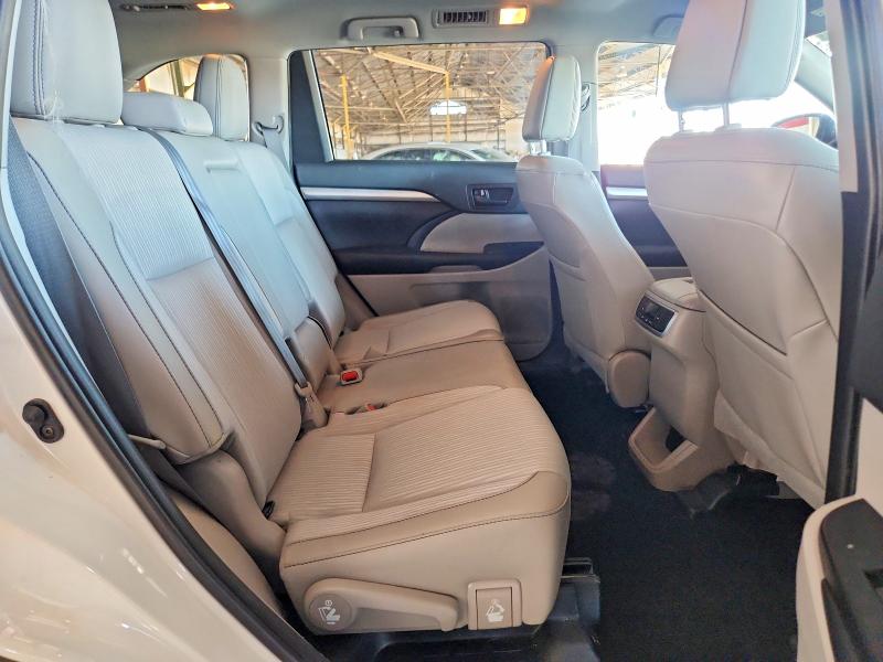 Auction sale of the 2019 Toyota Highlander, vin: 5TDZZRFH4KS370172, lot number: 59126496