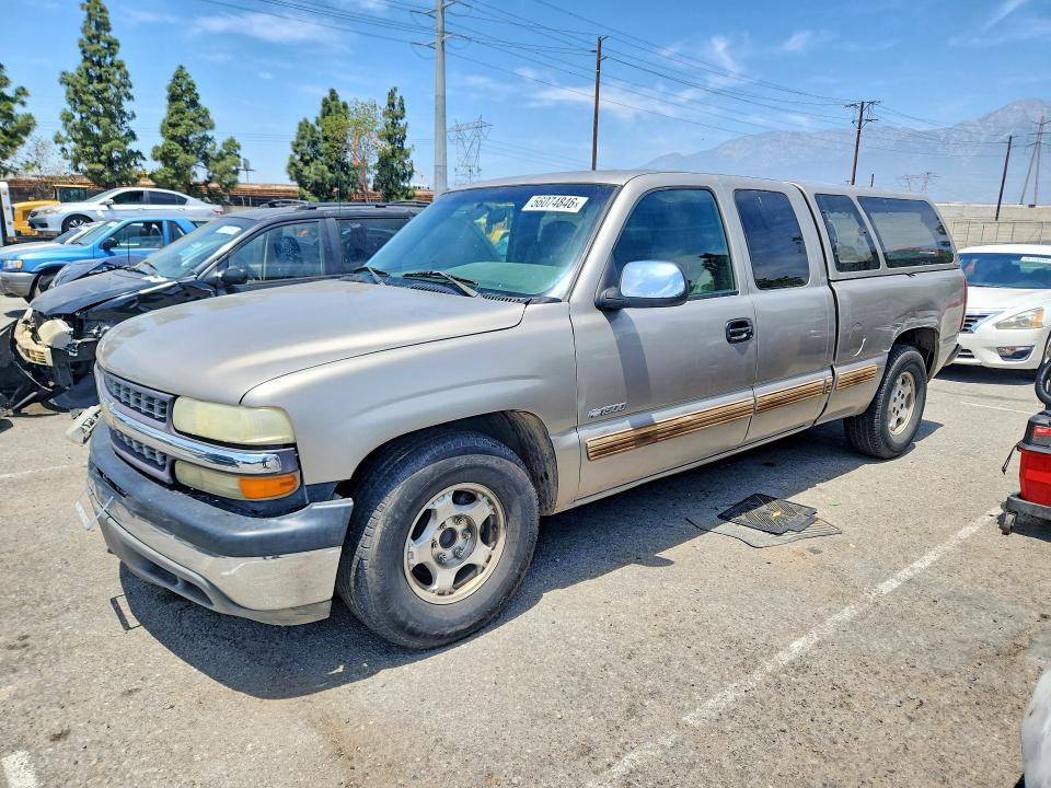 56074846 :رقم المزاد ، 2GCEC19T321398263 vin ، 2002 Chevrolet Silverado مزاد بيع