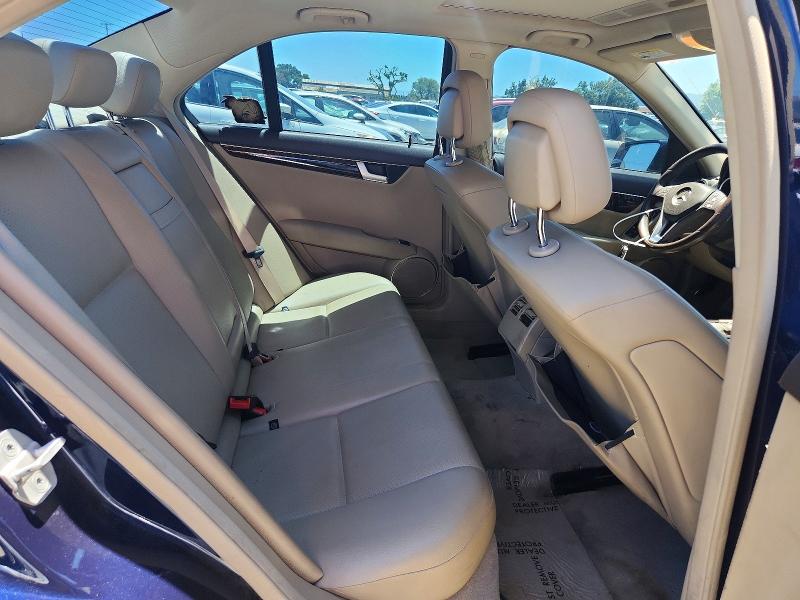 Продажа на аукционе авто 2013 Mercedes-benz C, vin: WDDGF5HB4DG105109, номер лота: 56094106
