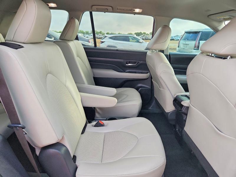 Продажа на аукционе авто 2024 Toyota Grand Highlander, vin: 5TDAAAA52RS010850, номер лота: 56460346