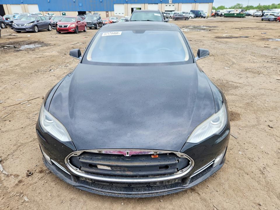 Продажа на аукционе авто 2013 Tesla Model S, vin: 5YJSA1CN9DFP06085, номер лота: 57174466