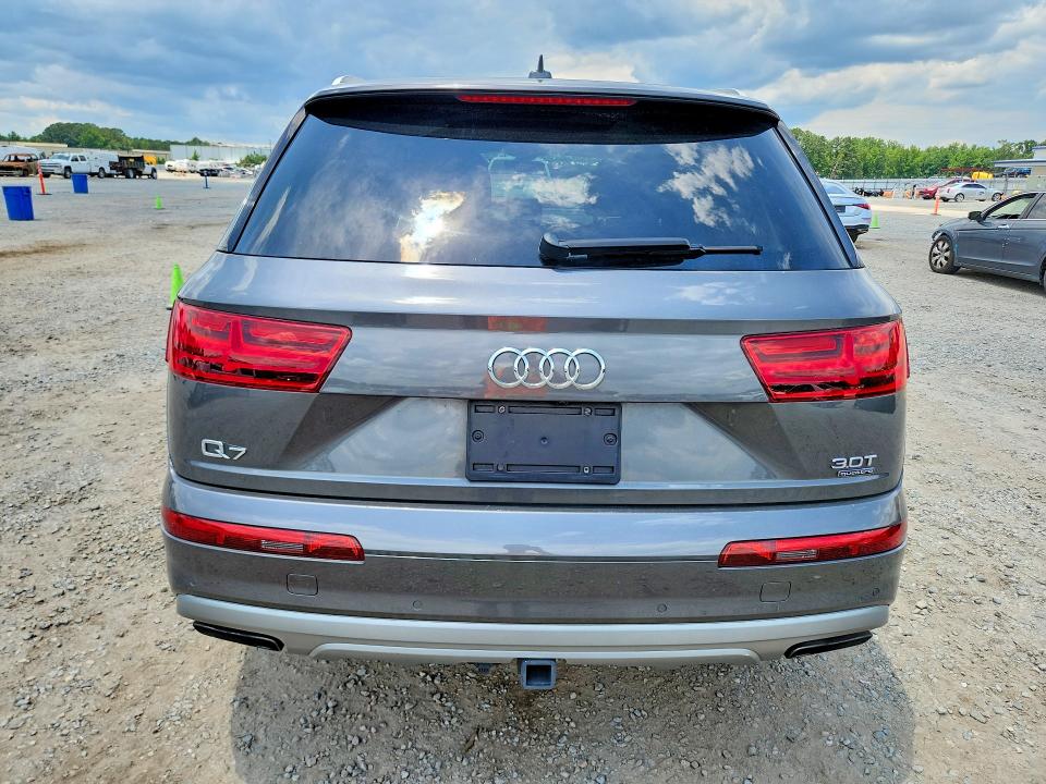 2018 Audi Q7 მანქანა იყიდება აუქციონზე, vin: WA1VAAF70JD038331, აუქციონის ნომერი: 56856166