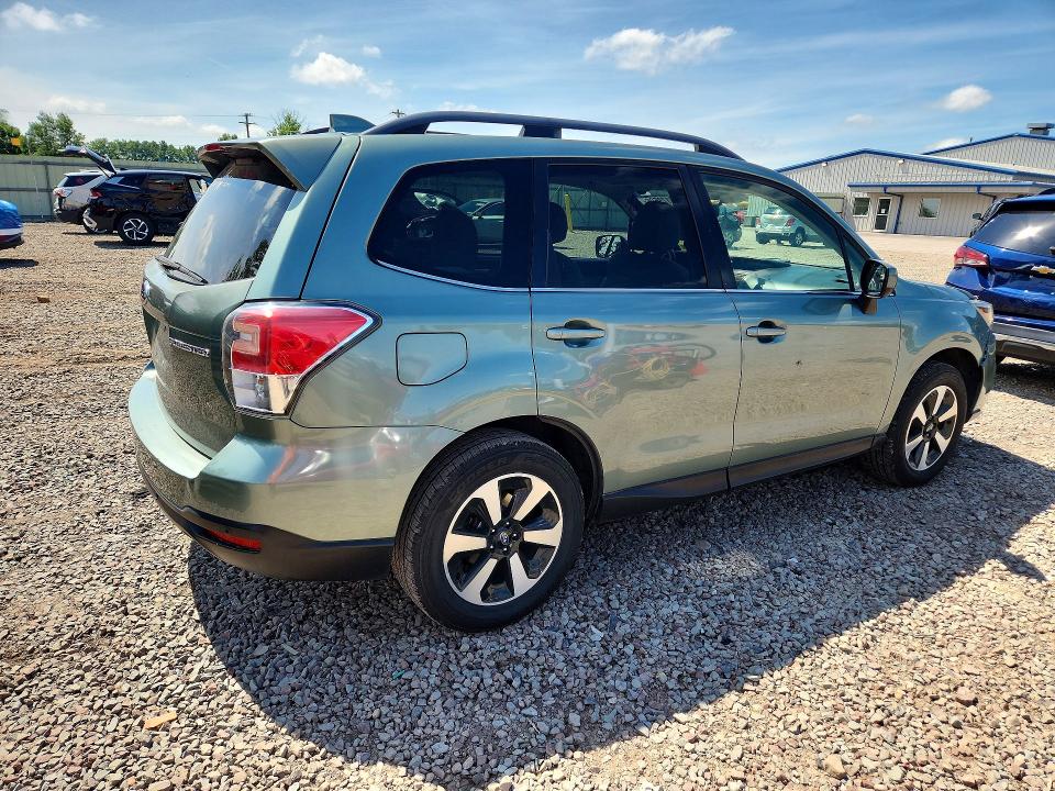 Продажа на аукционе авто 2018 Subaru Forester, vin: JF2SJARCXJH527072, номер лота: 59173596
