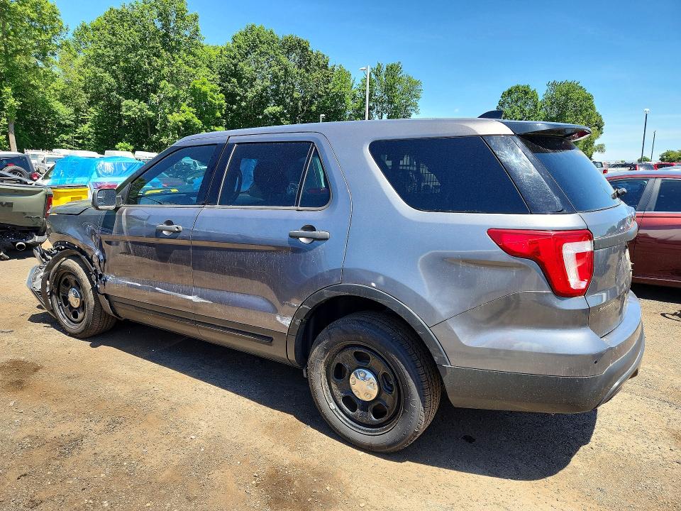 56179886 :رقم المزاد ، 1FM5K8AR1HGB72046 vin ، 2017 Ford Explorer مزاد بيع