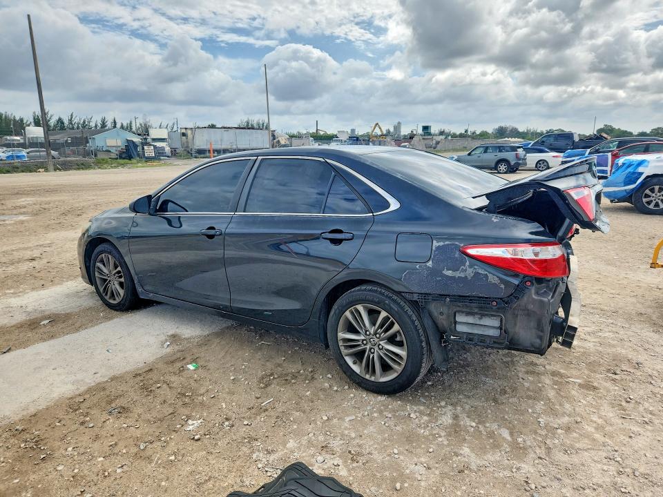 55401116 :رقم المزاد ، 4T1BF1FK9FU966916 vin ، 2015 Toyota Camry مزاد بيع