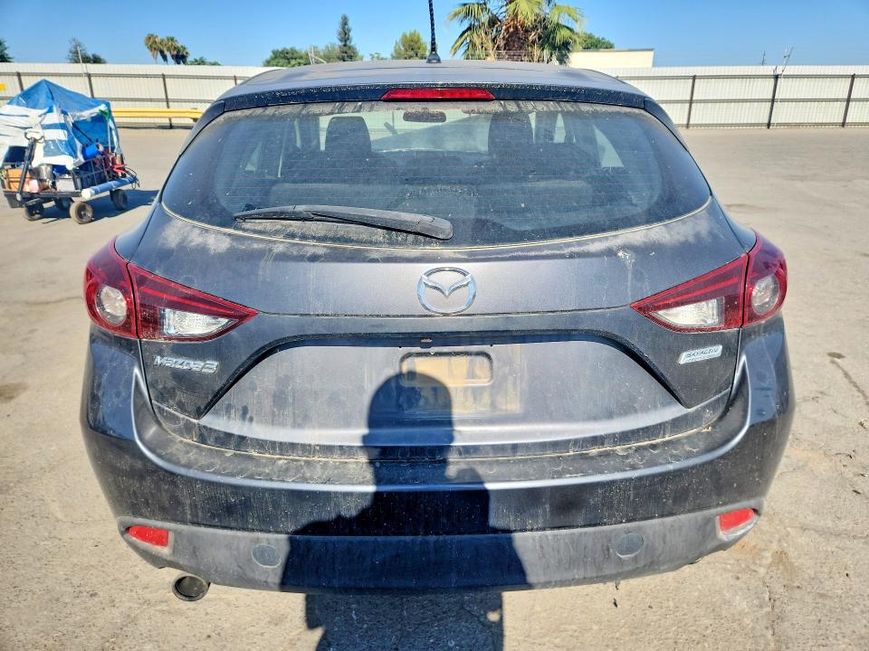 Продажа на аукционе авто 2016 Mazda 3, vin: JM1BM1K7XG1318550, номер лота: 95586125