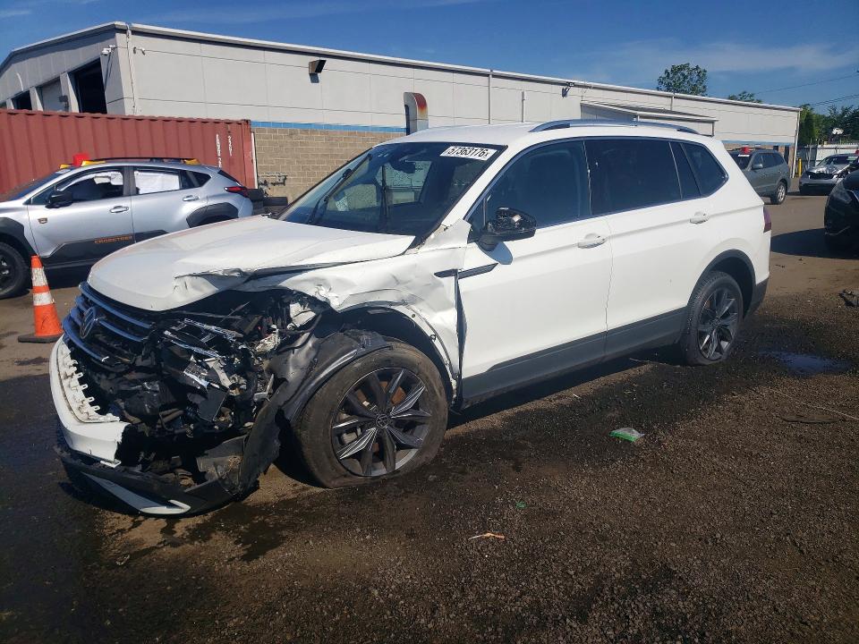 Продажа на аукционе авто 2022 Volkswagen Tiguan, vin: 3VV2B7AX1NM129068, номер лота: 57363176