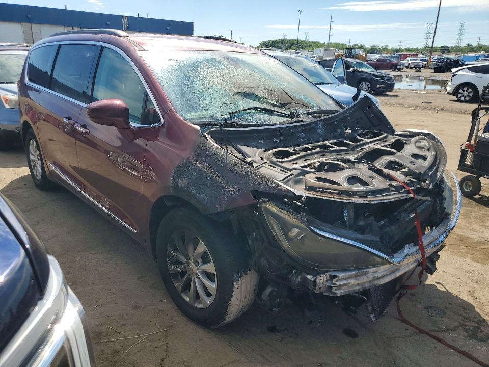 Продажа на аукционе авто 2017 Chrysler Pacifica, vin: 2C4RC1BG0HR623070, номер лота: 58356636