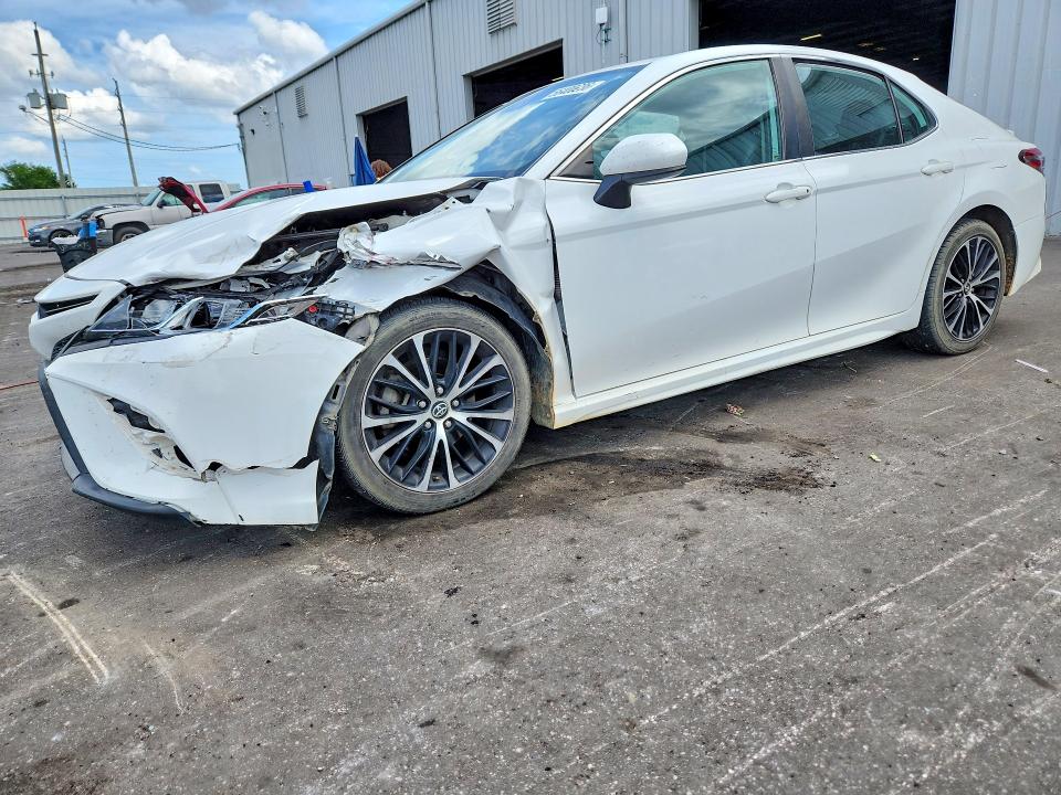 Auction sale of the 2020 Toyota Camry, vin: 4T1G11AK1LU347122, lot number: 56400236