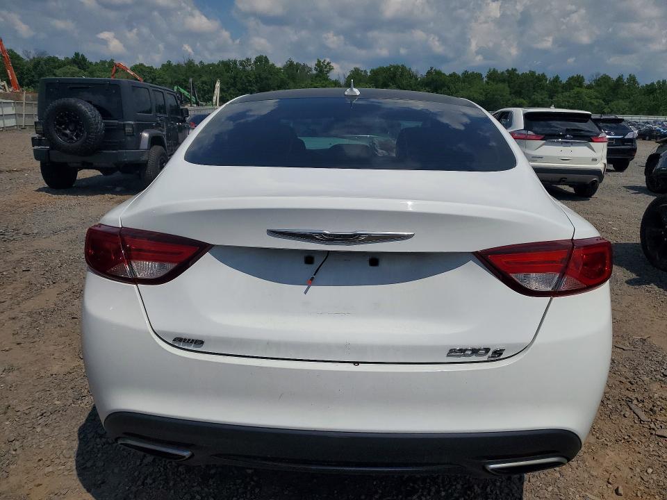 59114206 :رقم المزاد ، 1C3CCCDG4FN673905 vin ، 2015 Chrysler 200 مزاد بيع