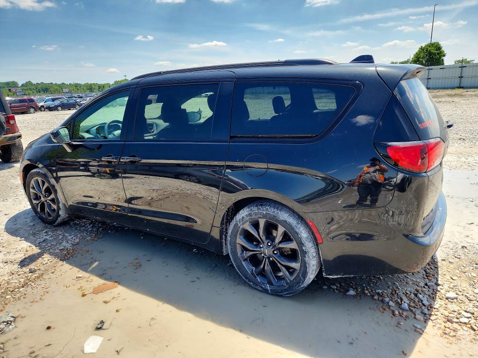 Продажа на аукционе авто 2018 Chrysler Pacifica, vin: 2C4RC1EG7JR168249, номер лота: 55351556