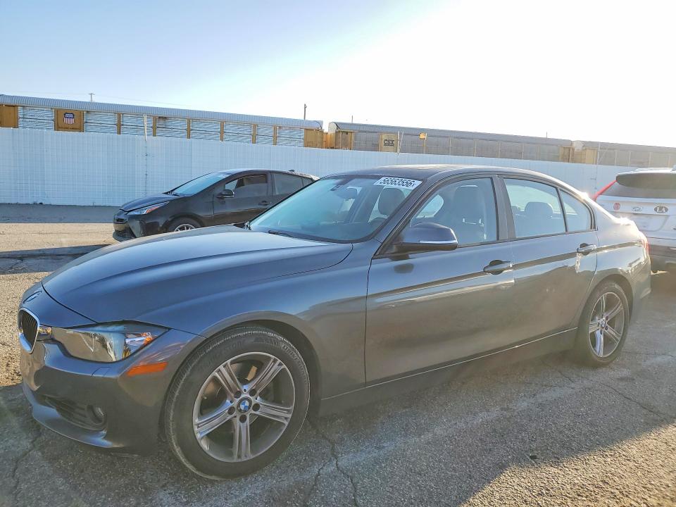 56563556 :رقم المزاد ، WBA3A5C58DF358171 vin ، 2013 Bmw 328 مزاد بيع