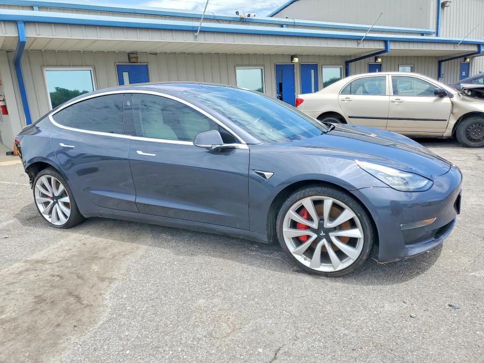 Продажа на аукционе авто 2018 Tesla Model 3, vin: 5YJ3E1EB4JF079321, номер лота: 57258936