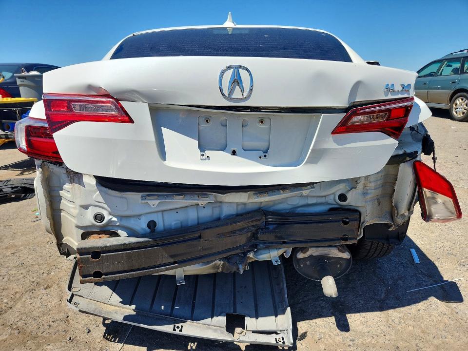 55882526 :رقم المزاد ، 19UDE2F37JA007198 vin ، 2018 Acura Ilx مزاد بيع