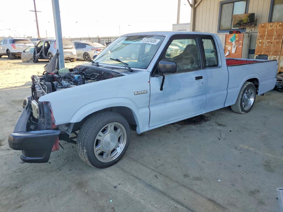 1990 Mazda B2200 მანქანა იყიდება აუქციონზე, vin: JM2UF323XL0906570, აუქციონის ნომერი: 57333406