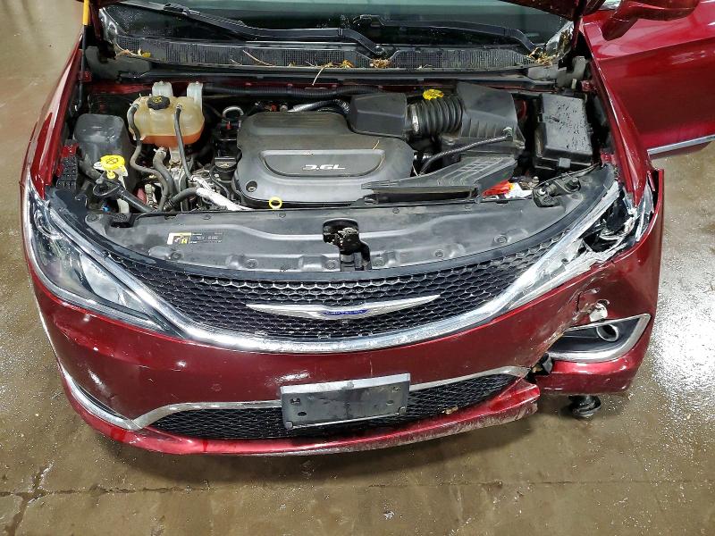 55549246 :رقم المزاد ، 2C4RC1BGXJR116182 vin ، 2018 Chrysler Pacifica مزاد بيع