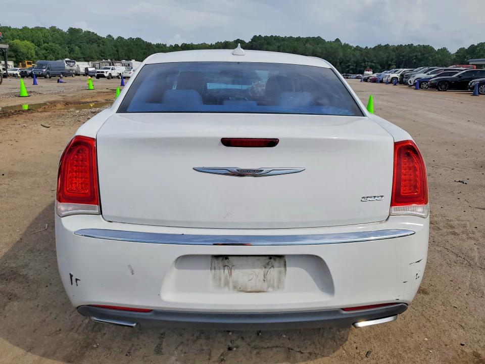 Продажа на аукционе авто 2015 Chrysler 300, vin: 2C3CCAAG2FH785989, номер лота: 57444726
