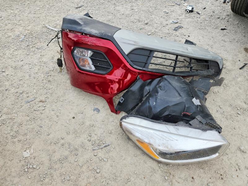 55881776 :رقم المزاد ، 1FMCU0GD4KUC23207 vin ، 2019 Ford Escape مزاد بيع