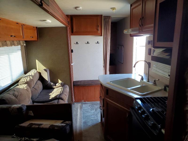 57258036 :رقم المزاد ، 1UJBJ0BR5F17X0232 vin ، 2015 Jay Trailers مزاد بيع