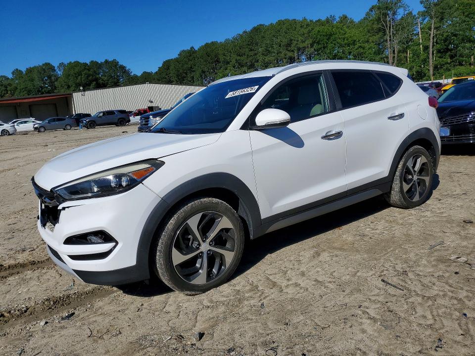2017 Hyundai Tucson მანქანა იყიდება აუქციონზე, vin: KM8J3CA2XHU273170, აუქციონის ნომერი: 58156326