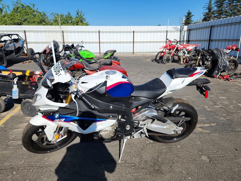 56873906 :رقم المزاد ، WB1053407DZL18600 vin ، 2013 Bmw S 1000 مزاد بيع